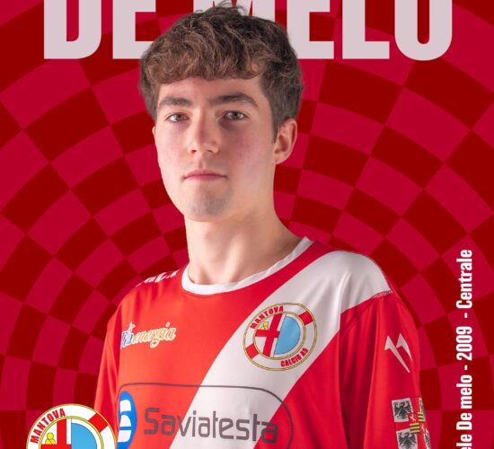 Emanuele De Melo "Ema" centrale classe 2009, silenzioso ma sempre pronto nel momento del bisogno, elemento su cui fare affidamento per ogni situazione difficile da risolvere in campo